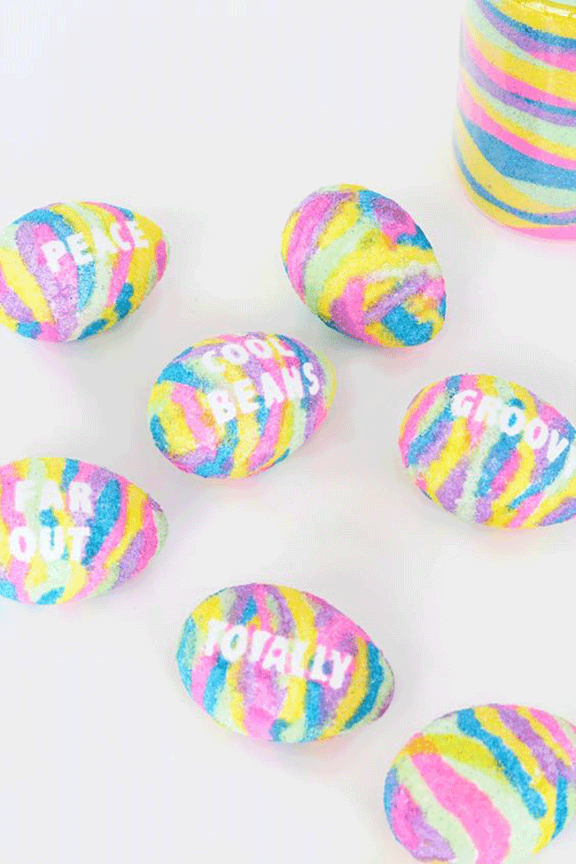 DIY-Easter-Eggs-Sand-ARt